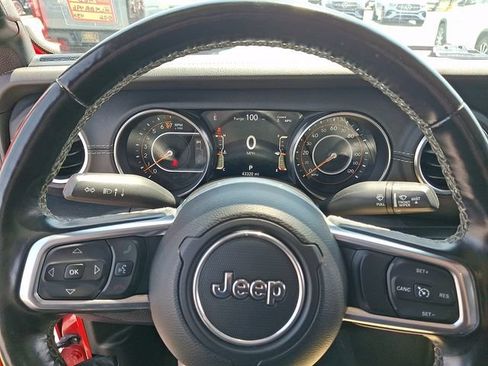 Used 2021 Jeep Gladiator Overland w/ Popular Equipment Package AWD/4WD image 19