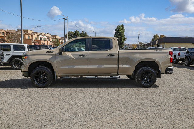 Used 2023 Chevrolet Silverado 1500 Custom Trail Boss w/ LPO, Dark Essentials Package AWD/4WD image 9