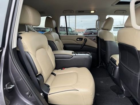Used 2024 INFINITI QX80 Premium Select w/ Cargo Package image 23