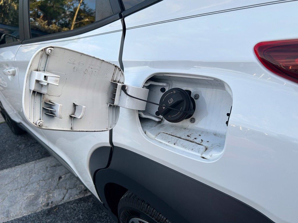 Used 2022 Hyundai Kona Limited FWD image 44