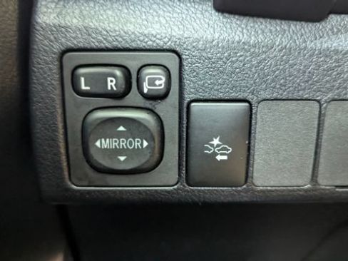 Used 2018 Toyota Corolla iM w/ All-Weather Mat Package FWD image 29