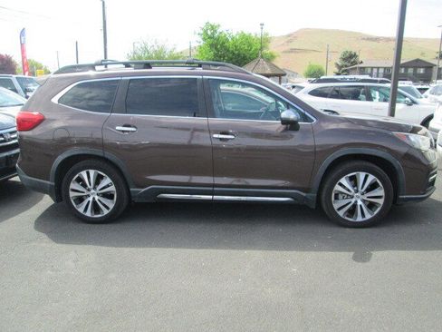 Used 2019 Subaru Ascent Touring w/ Popular Package #3 AWD/4WD image 2