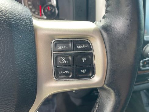 Used 2017 RAM 1500 Laramie AWD/4WD image 28