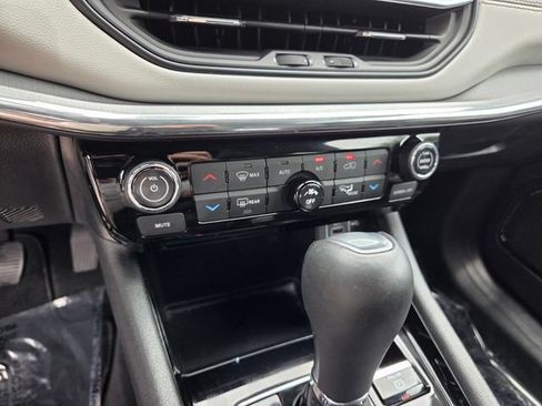 Certified 2024 Jeep Compass Limited AWD/4WD image 26