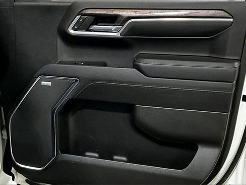 Used 2022 Chevrolet Silverado 1500 LTZ image 13