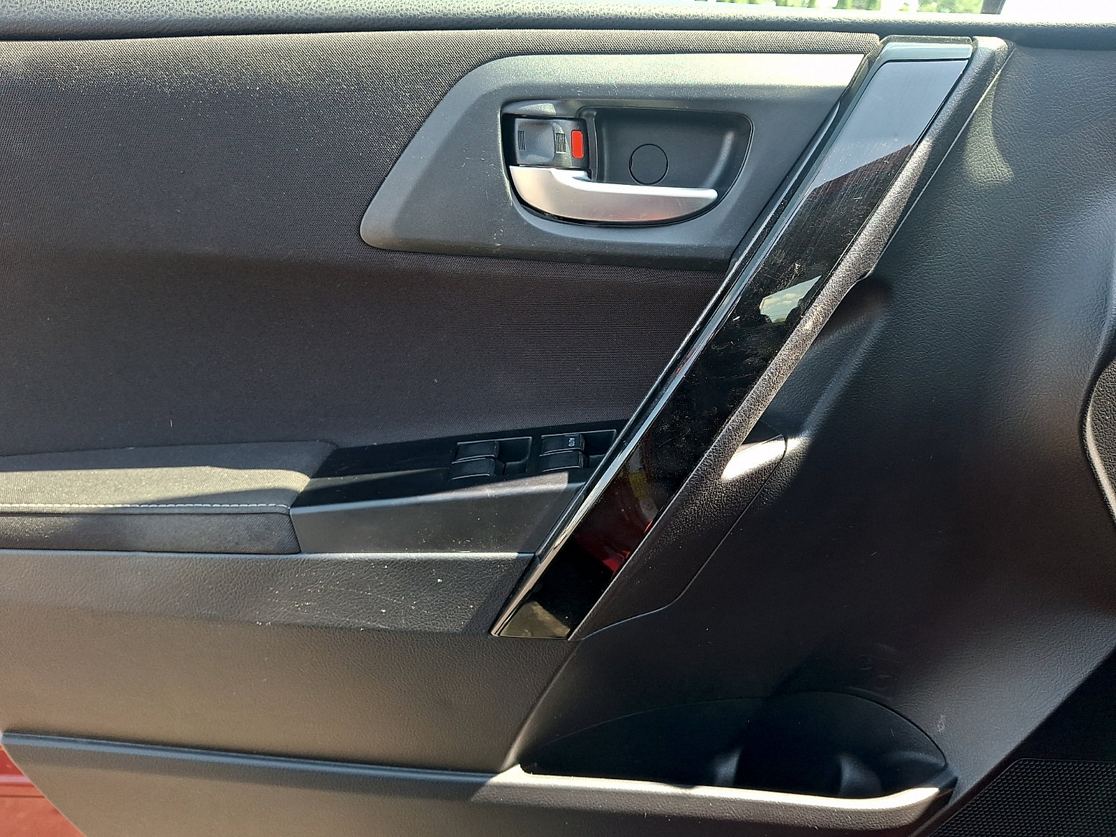 Used 2018 Toyota Corolla iM w/ All-Weather Mat Package FWD image 14