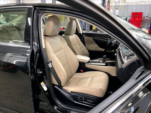 Used 2018 Lexus GS 350 AWD w/ Premium Package image 9
