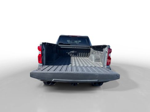 Used 2021 Chevrolet Silverado 1500 LT Trail Boss w/ Convenience Package II image 17