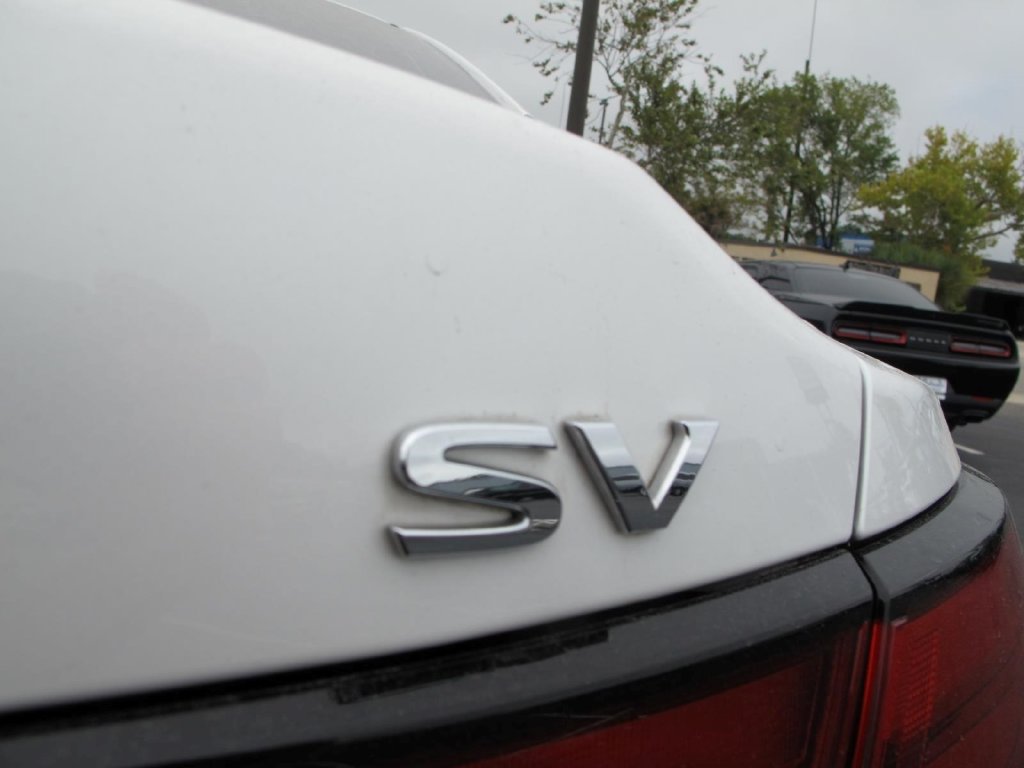 Used 2022 Nissan Sentra SV w/ All-Weather Package FWD image 4