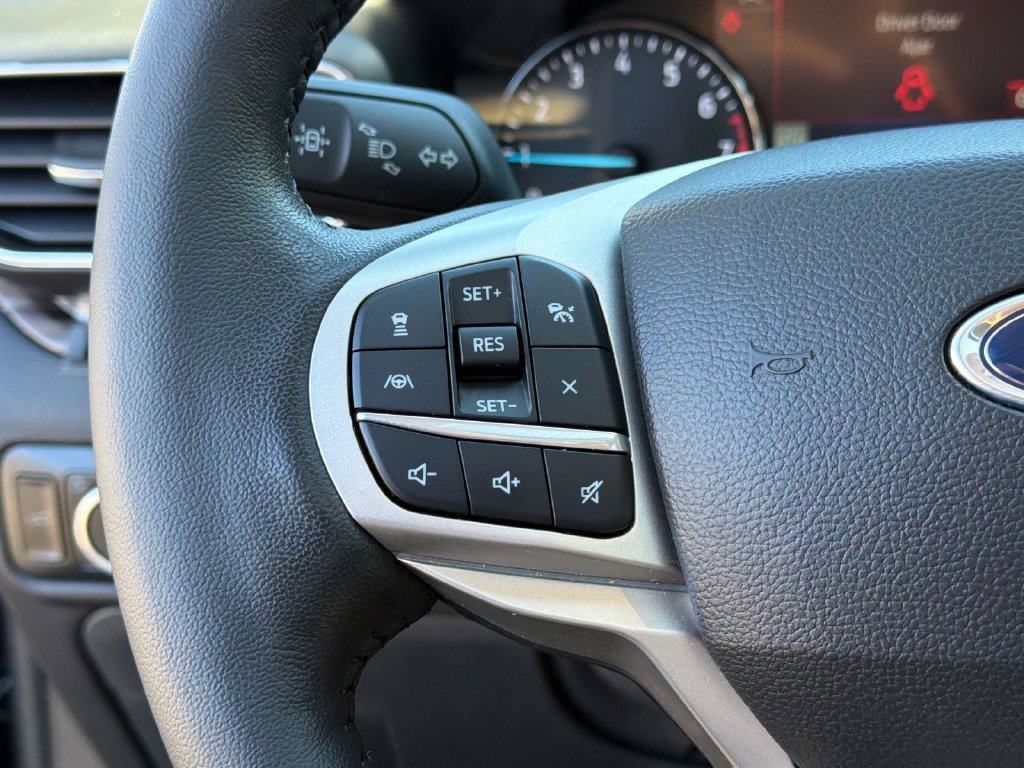 Certified 2023 Ford Explorer Limited w/ Limited Technology Package AWD/4WD image 39