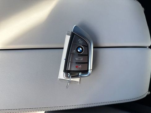 Certified 2022 BMW M5 w/ Competition Package image 28