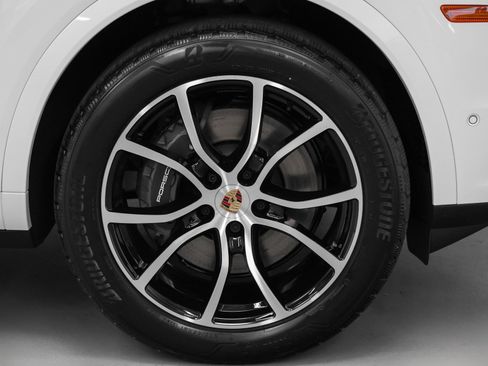 Certified 2026 Porsche Cayenne Coupe AWD/4WD image 15