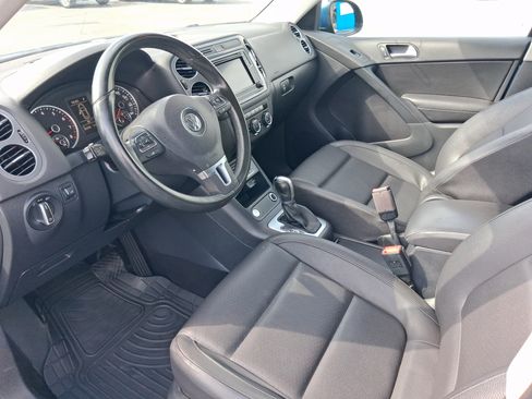 Used 2017 Volkswagen Tiguan S image 10