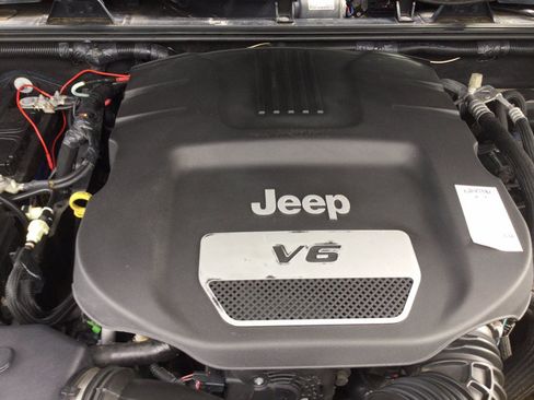 Used 2016 Jeep Wrangler Sport AWD/4WD image 37