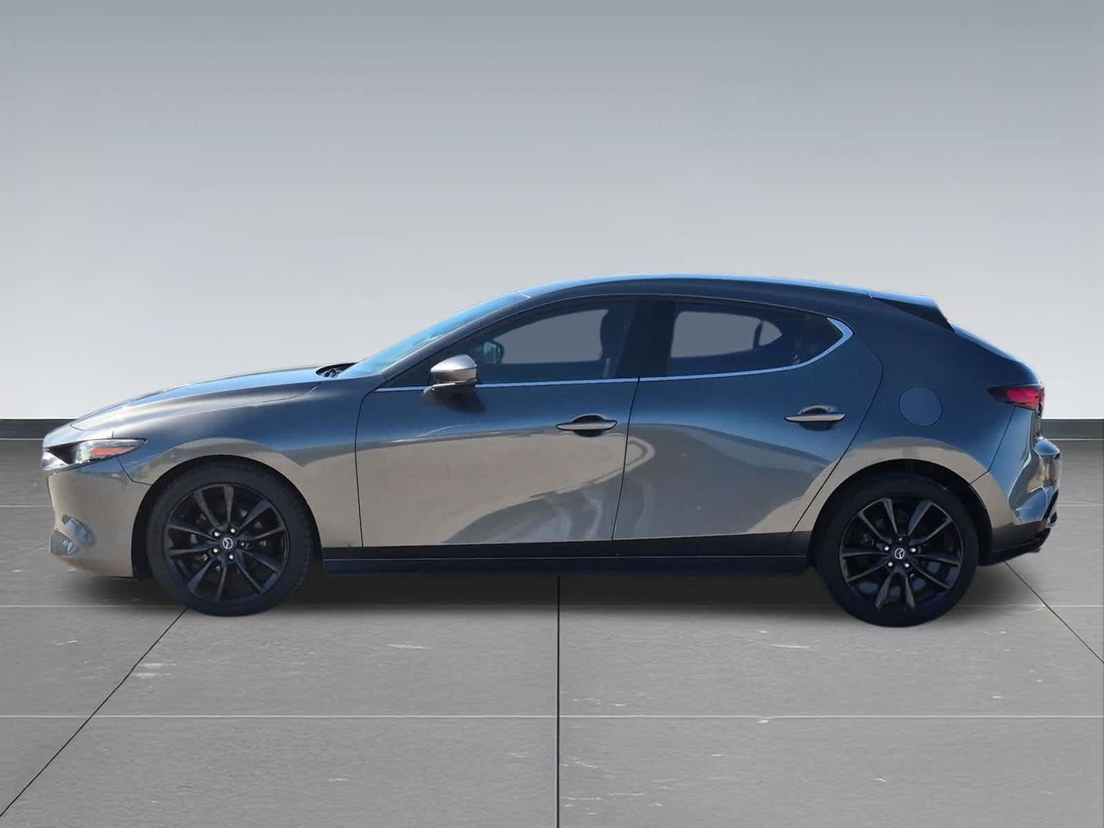 Used 2019 MAZDA MAZDA3 Hatchback w/ Premium Package FWD image 3