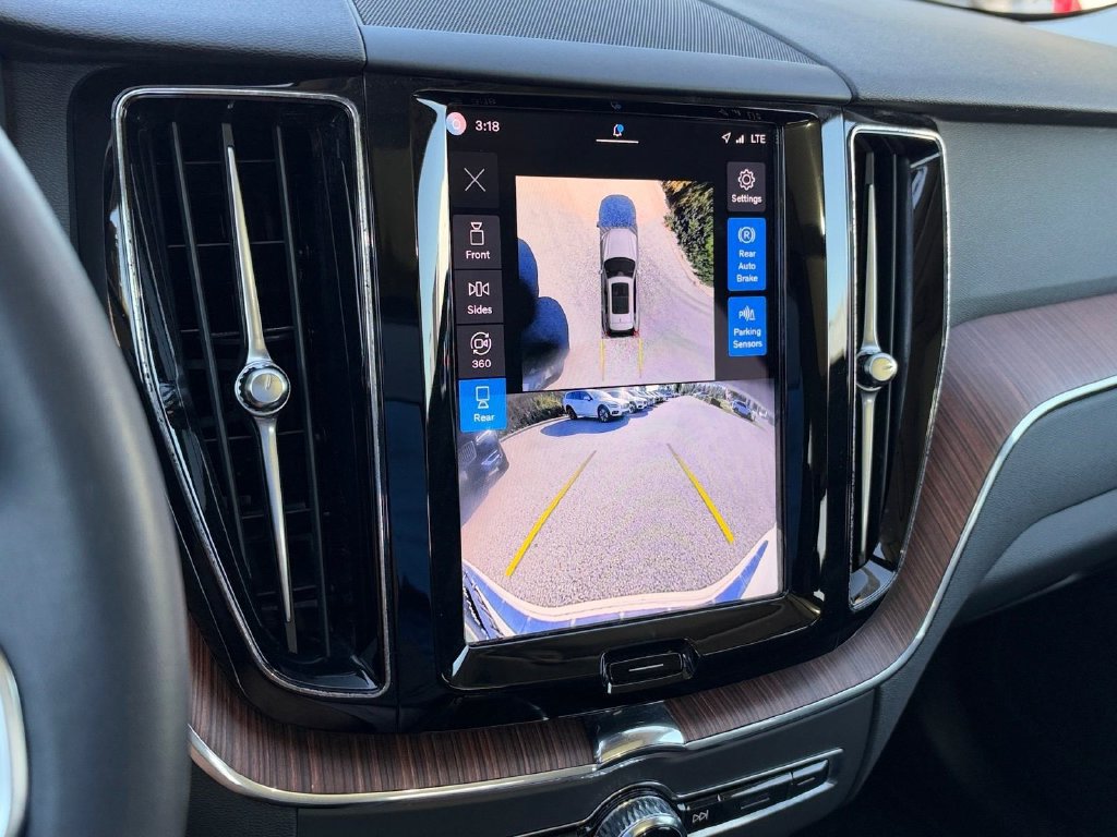 Certified 2024 Volvo XC60 T8 Plus w/ Protection Package Premier AWD/4WD image 19