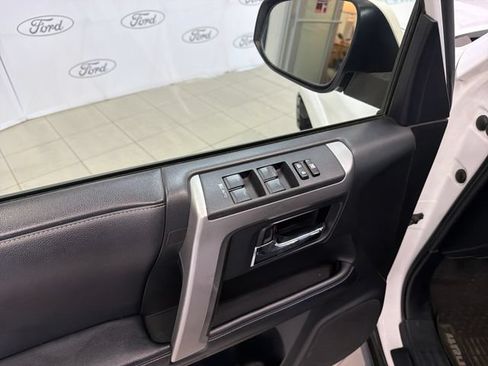 Used 2018 Toyota 4Runner SR5 Premium AWD/4WD image 13