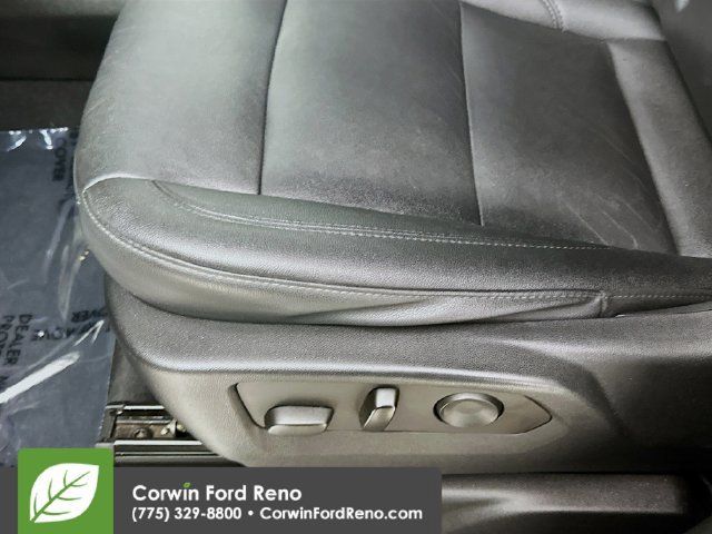 Used 2022 Chevrolet Tahoe Z71 w/ Z71 Off-Road Package AWD/4WD image 23