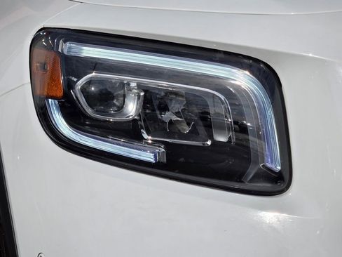 Used 2023 Mercedes-Benz GLB 250 image 16