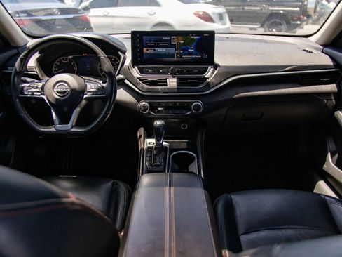 Used 2024 Nissan Altima 2.5 SR w/ SR Premium Package FWD image 29