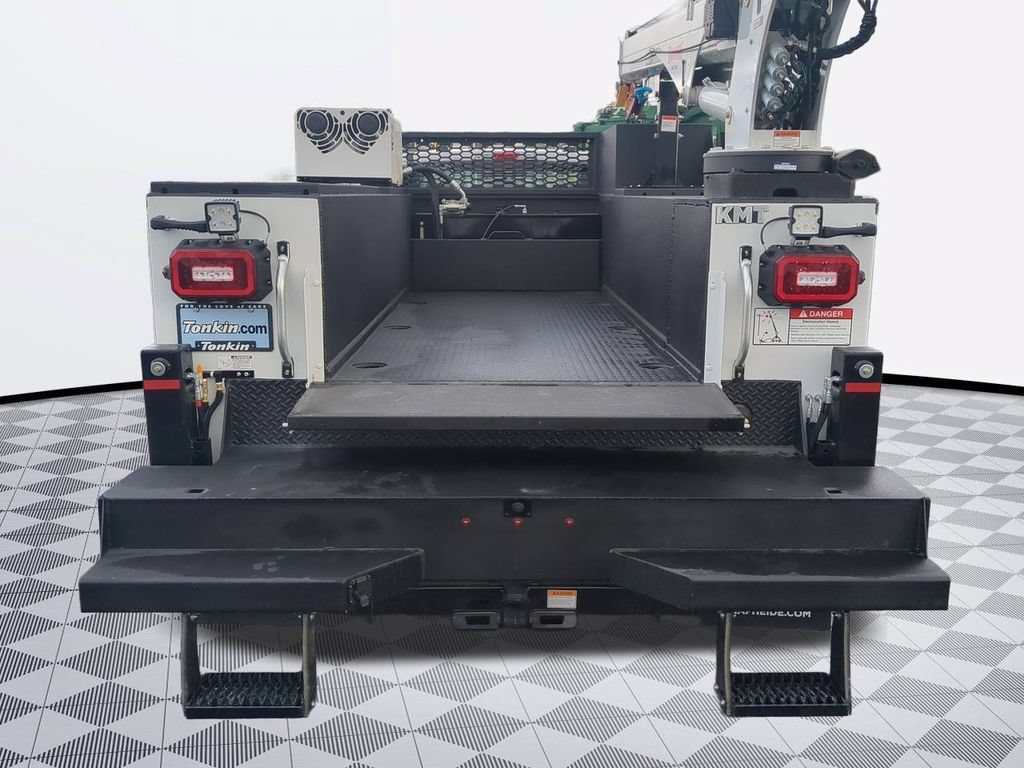 New 2024 Ford F550 4x4 Regular Cab Super Duty image 19