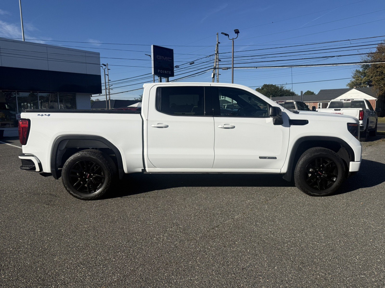 Used 2023 GMC Sierra 1500 Elevation AWD/4WD image 2