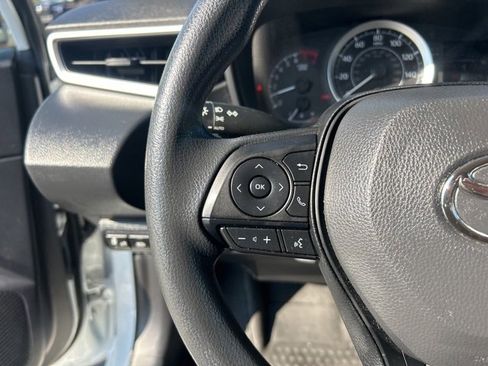 Used 2022 Toyota Corolla LE image 17