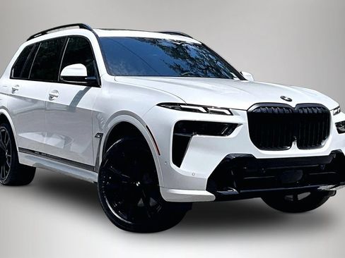 Used 2026 BMW X7 xDrive40i w/ Executive Package AWD/4WD image 2