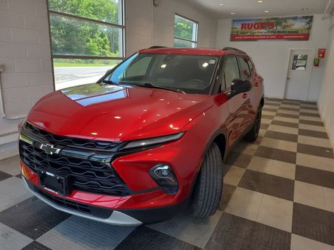 Used 2023 Chevrolet Blazer LT w/ Convenience Package AWD/4WD image 2