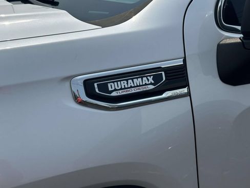 Used 2021 GMC Sierra 1500 Denali w/ Denali Ultimate Package AWD/4WD image 10