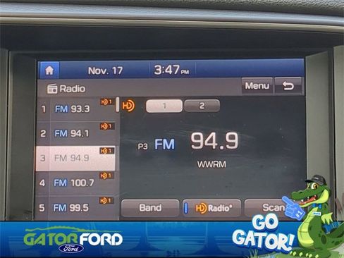 Used 2020 Hyundai Elantra SEL image 19