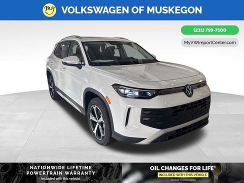 New 2026 Volkswagen Tiguan SE image 1