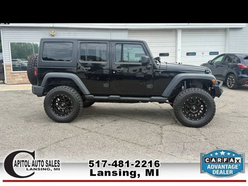 Used 2013 Jeep Wrangler Unlimited Sport AWD/4WD image 9