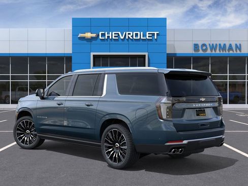 New 2026 Chevrolet Suburban High Country image 3