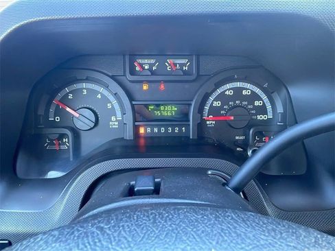 Used 2011 Ford E-450 and Econoline 450 Super Duty image 17