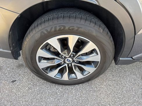 Used 2024 Subaru Outback Limited image 8