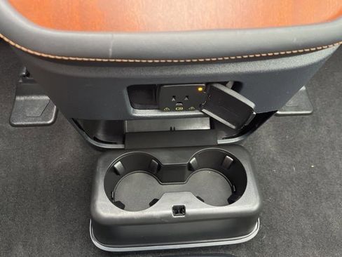 Used 2025 Lincoln Navigator L Black Label image 17