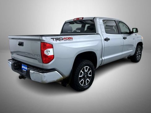 Used 2016 Toyota Tundra SR5 w/ TRD Off Road Package AWD/4WD image 5