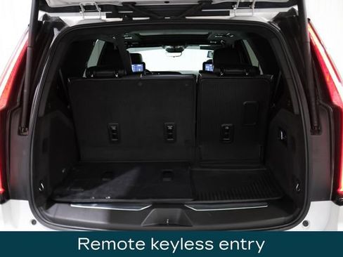 Used 2021 Cadillac Escalade Sport Platinum w/ LPO, ONYX Package AWD/4WD image 18