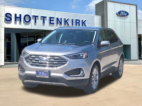 Certified 2024 Ford Edge Titanium image 3