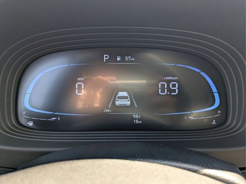 New 2025 Hyundai Venue SEL FWD image 33