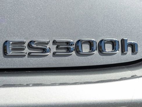 Used 2025 Lexus ES 300h w/ Premium Package image 5