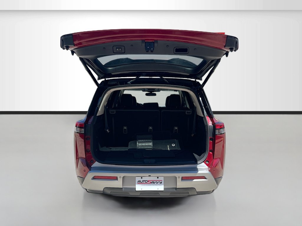 Used 2022 Nissan Pathfinder SL AWD/4WD image 27