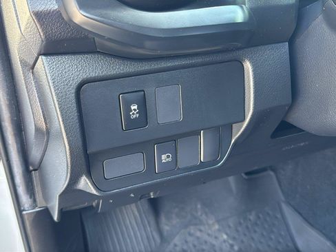 Used 2022 Toyota Tacoma SR RWD image 15