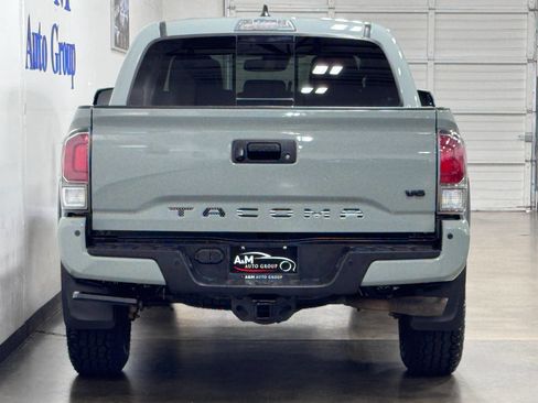 Used 2022 Toyota Tacoma TRD Off-Road w/ TRD Premium Off Road Package AWD/4WD image 6