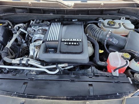 Used 2023 GMC Yukon XL Denali image 13