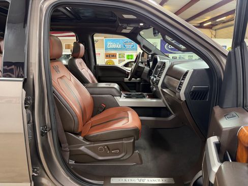 Used 2019 Ford F250 King Ranch w/ King Ranch Ultimate Package AWD/4WD image 21