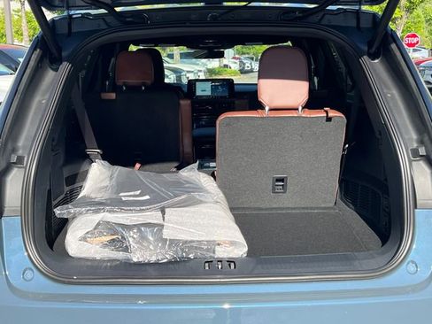 New 2026 Lincoln Aviator Reserve RWD image 13