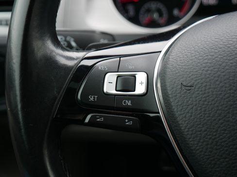 Used 2015 Volkswagen Golf SE image 30