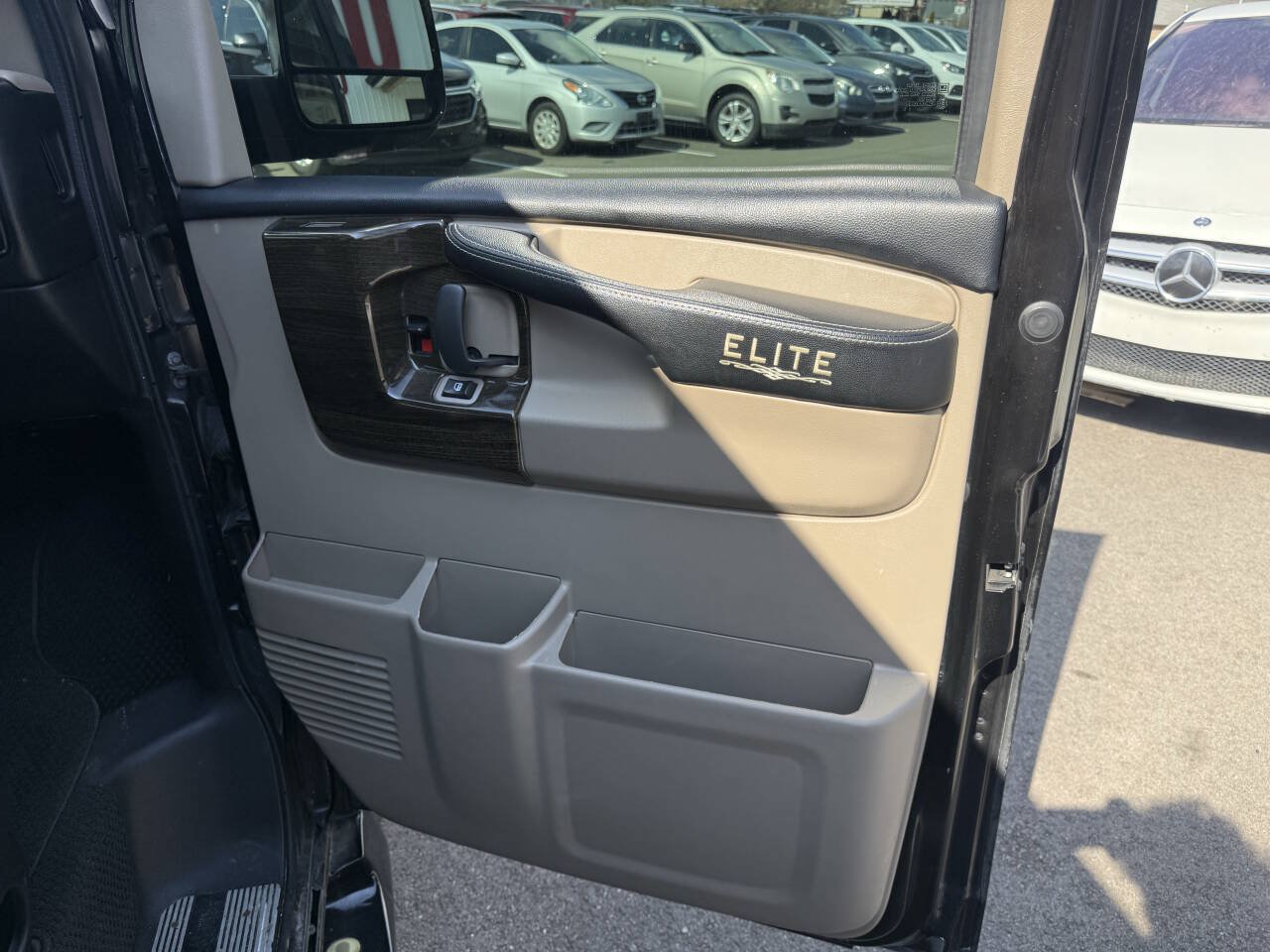 Used 2014 GMC Savana 2500 Extended RWD image 12